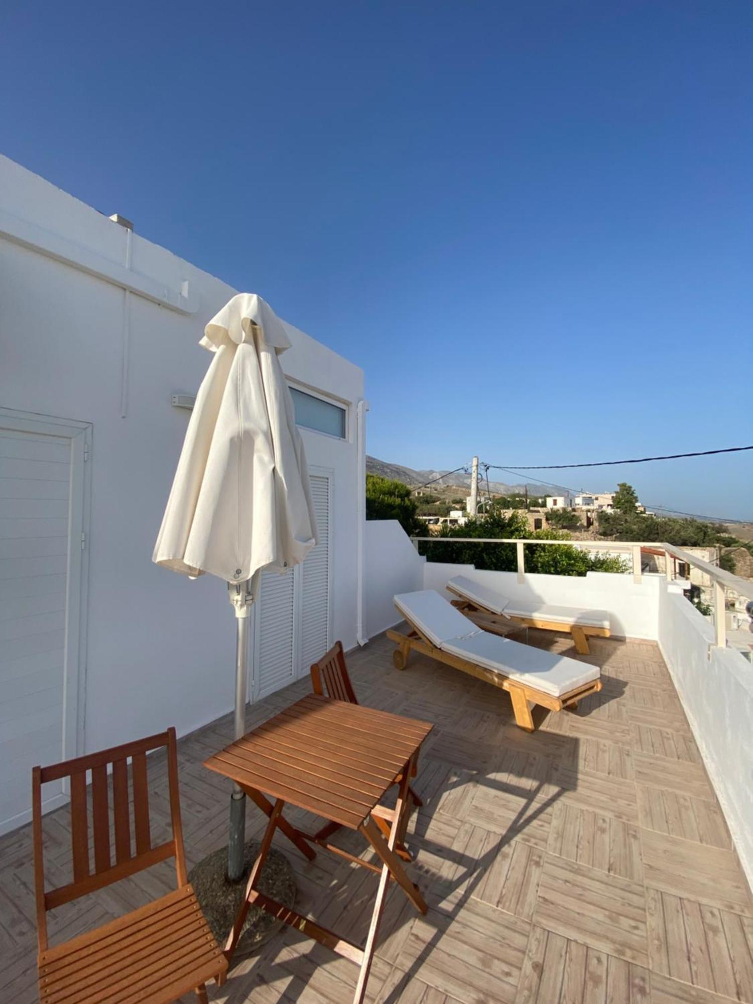 Avra Sfakia Apartments Khora Sfakion Exterior photo