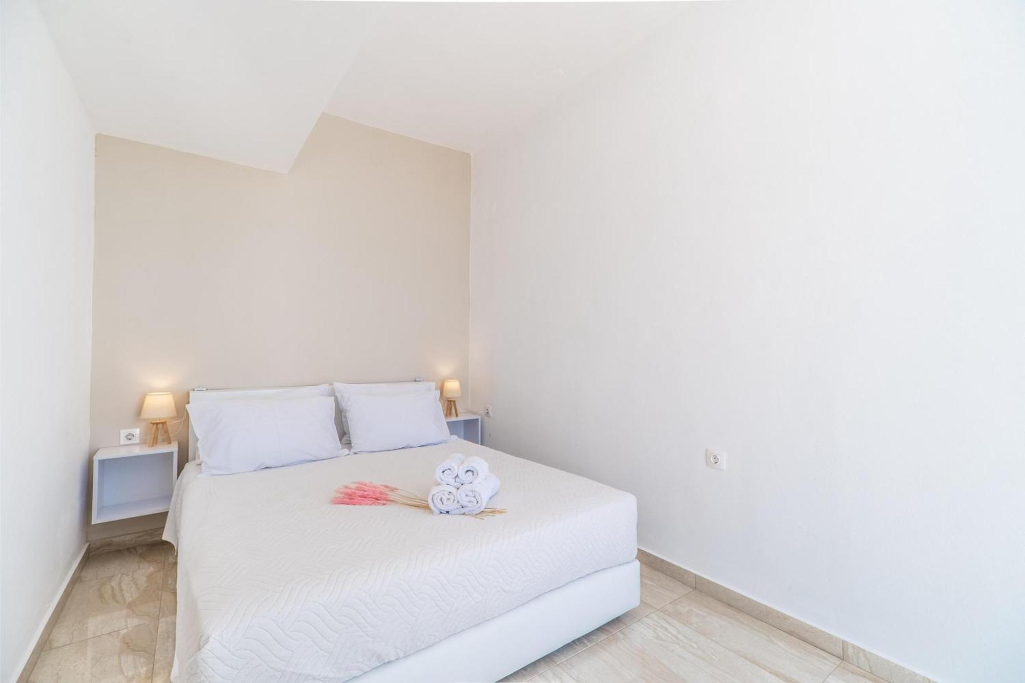 Avra Sfakia Apartments Khora Sfakion Exterior photo