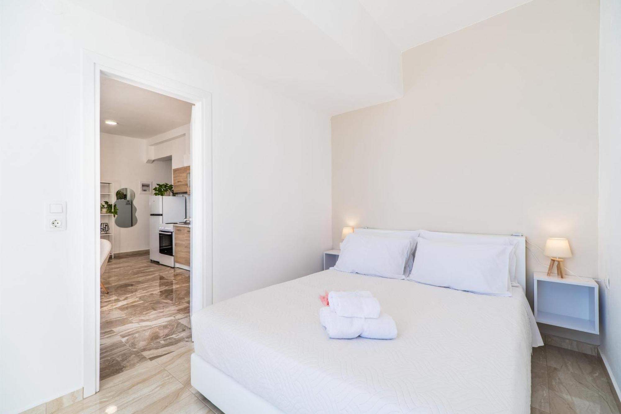 Avra Sfakia Apartments Khora Sfakion Exterior photo